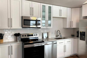 2 king beds in Cool Upper Unit in Denver